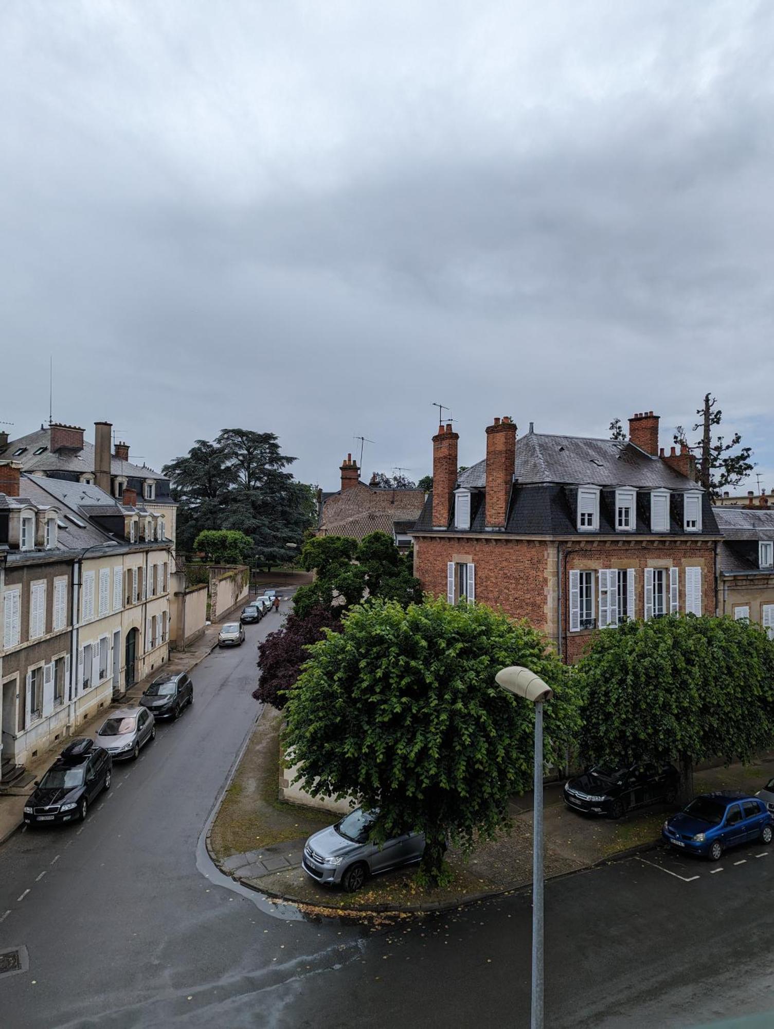 Studio 63M2 3Eme Etage Ou Chambre Dans Appartement 2Eme Etage Pour Sejours A Moulins Moulins  Exteriör bild