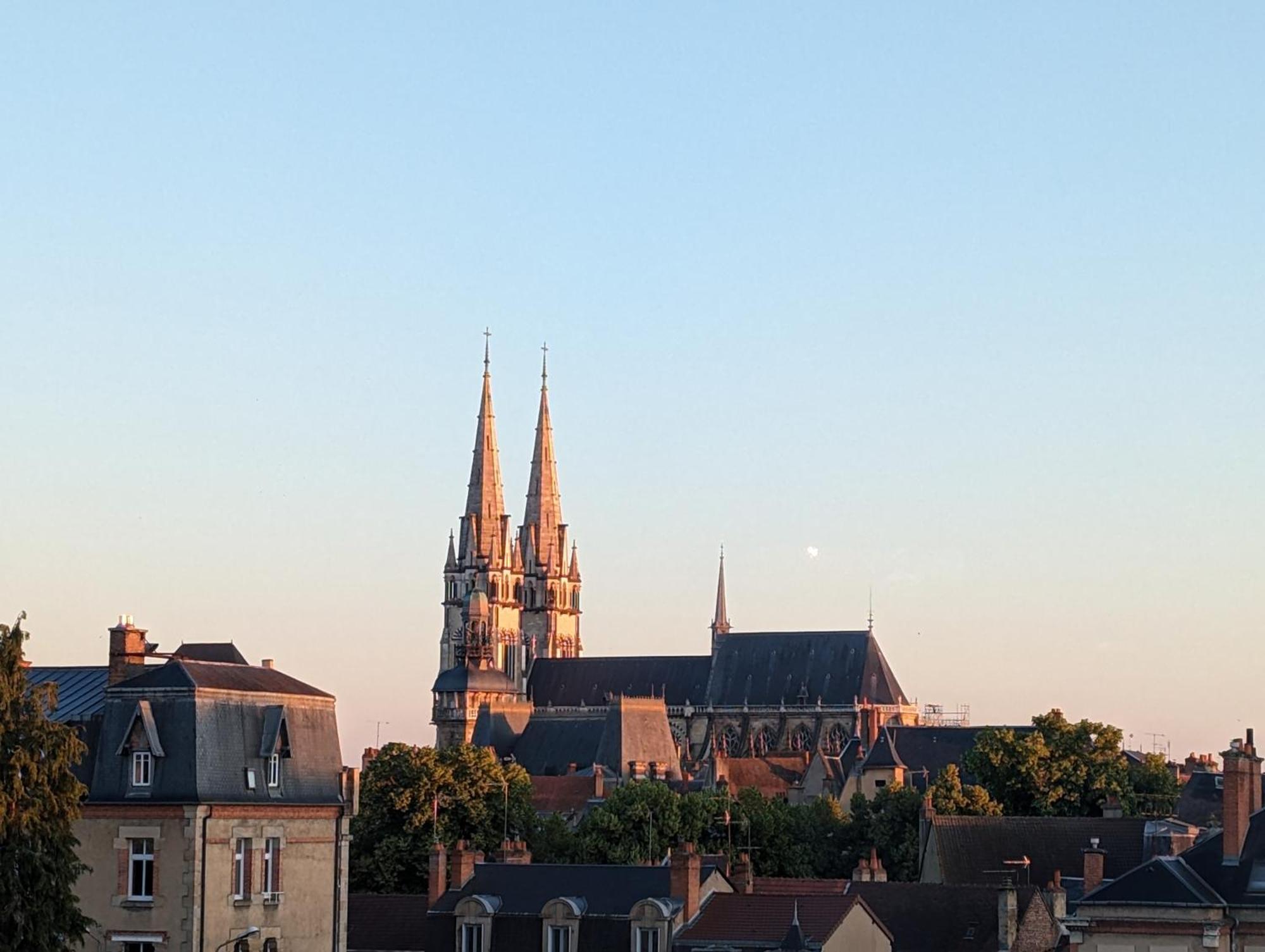 Studio 63M2 3Eme Etage Ou Chambre Dans Appartement 2Eme Etage Pour Sejours A Moulins Moulins  Exteriör bild